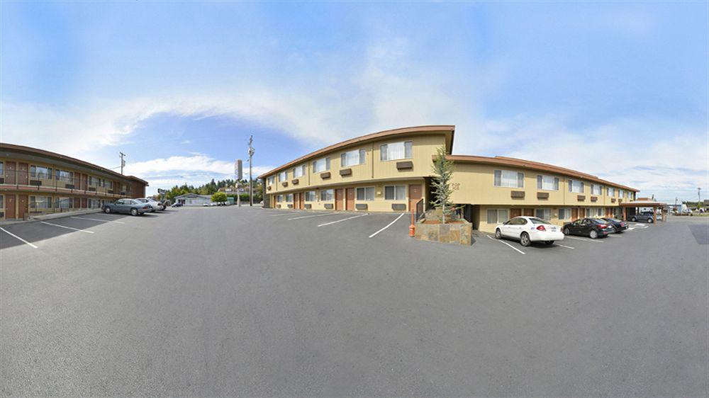 Best Western Holiday Hotel Coos Bay Exterior photo